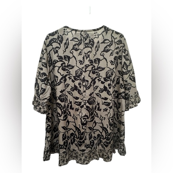 ✨ Tara Vao Flowy Top with ruffles made in Bali in large - Picture 15 of 17